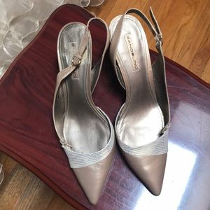 Bandolino Pointy Toe Gold Heels sz 9